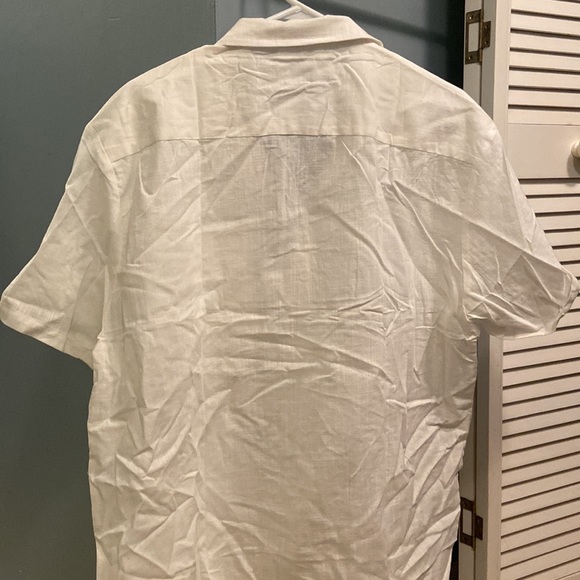 Men's White Casual Button-Down Shirt - Picture 3 of 3